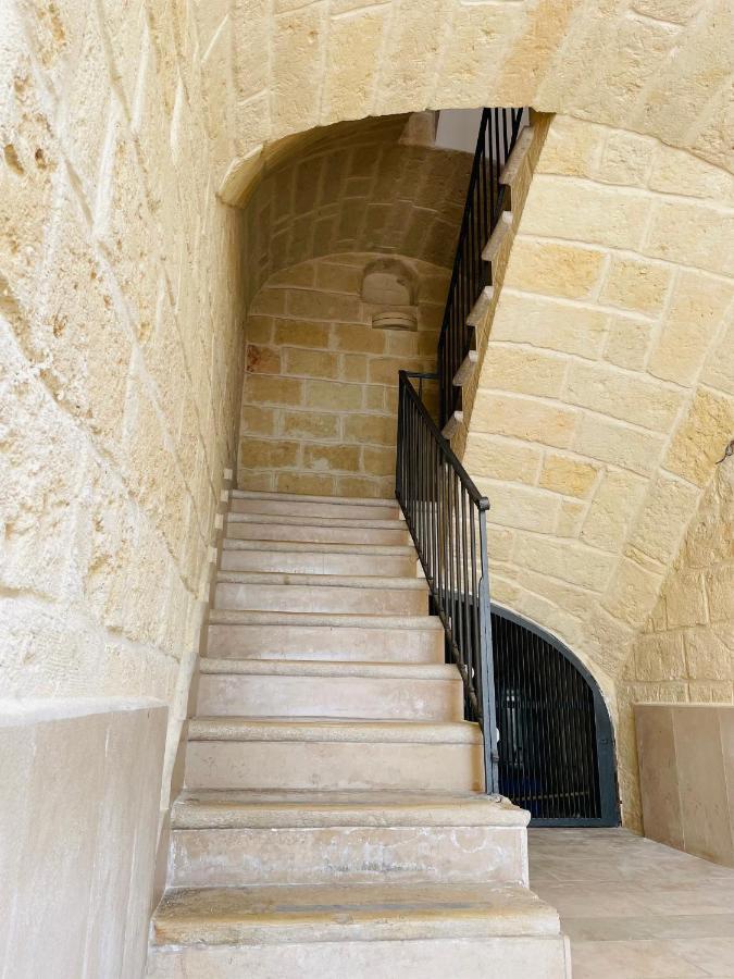 Casa Rosita-Vista Cattedrale,Mare,Tribunale E Castello Nel Pieno Centro Di Trani-Wifi מראה חיצוני תמונה